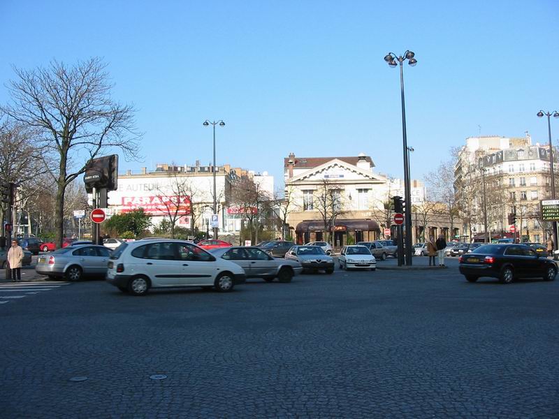 Vue de face du BV d'Auteuil-Boulogne au 22 Fvrier 2003
