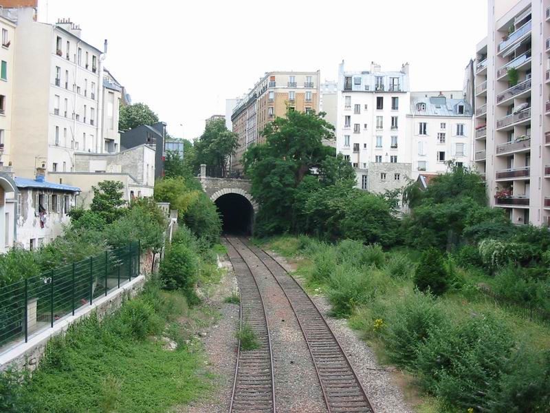 Tunnel depuis Mnilmontant vers Charonne au 21 Juin 2003