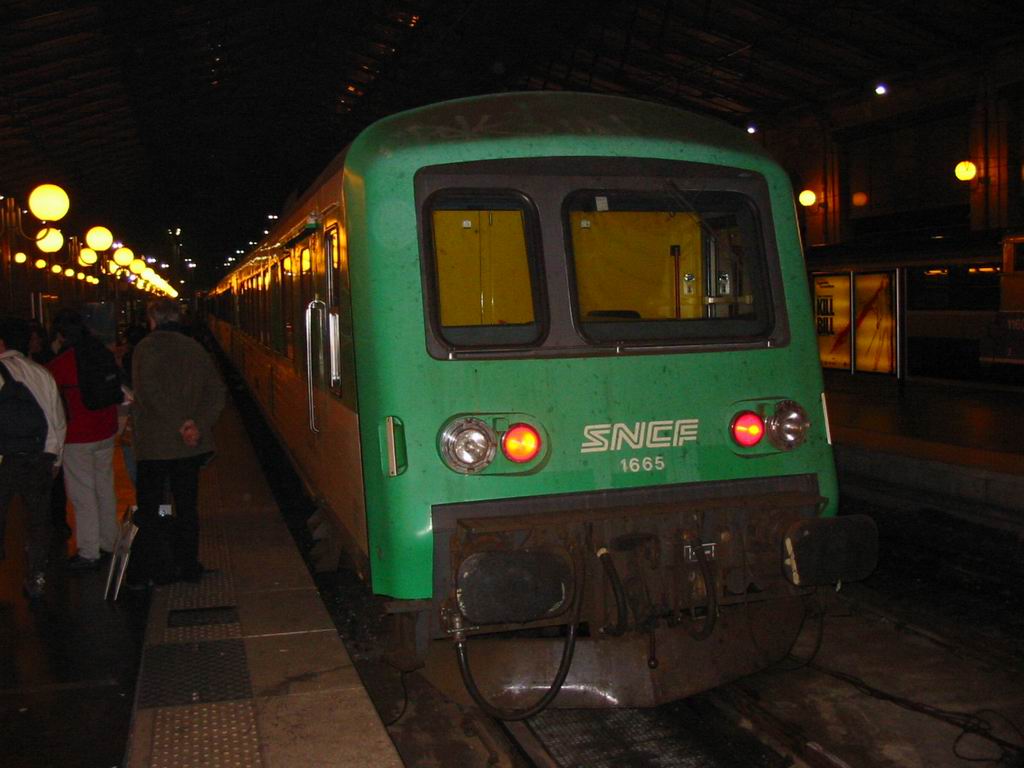 Train de retour  Gare du Nord au 09 Novembre 2003