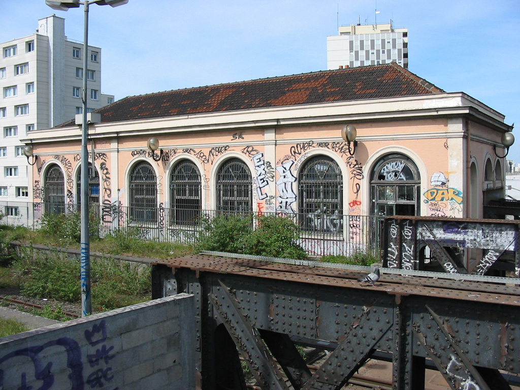 Gare intrieure d'Orlans-Ceinture au 13 Avril 2003